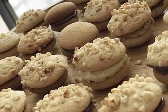 Ballı Ve Fındıklı Sandviç Kurabiye