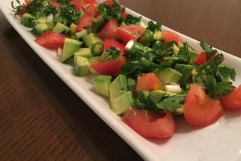 Enfes Avokado Salatası