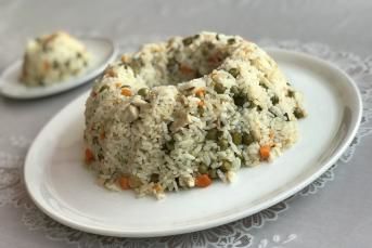 Tavuklu Garnitürlü Pirinç Pilavı