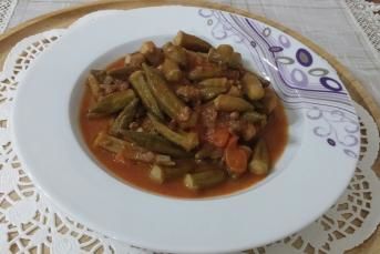 Kıymalı Bamya Yemeği Tarifi