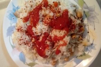 Tavuklu Nohutlu Pirinç Pilavı (Tereyağı Ve Tavuk Sulu)