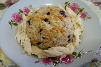 Kuş Üzümlü Şehriyeli Pirinç Pilavı Tarifi