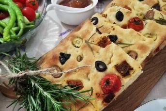 Focaccia (İtalyan Pidesi)