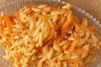 Havuçlu Arpa Şehriye Salatası