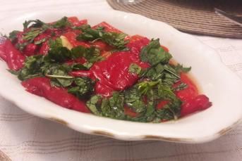 Közlenmiş Kırmızı Biber Turşusu