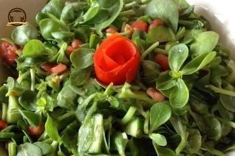 Soğanlı Semizotu Salatası