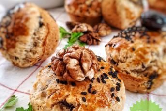 Cevizli - Zeytinli Muffinler