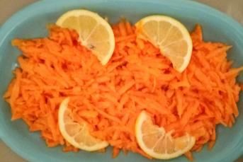 Çok Pratik Havuç Salatası