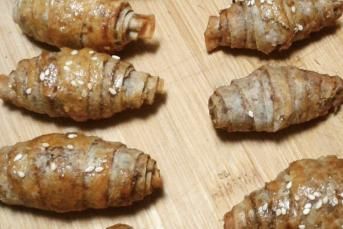 Mini Haşhaşlı Atıştırmalık Börek