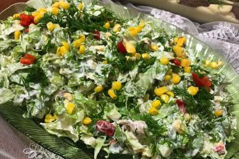 Tavuklu Marul Salatası