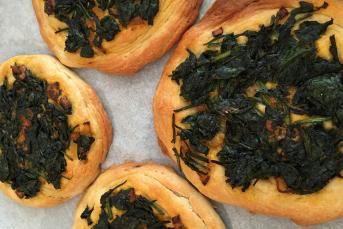 Ispanaklı Katmer Börek