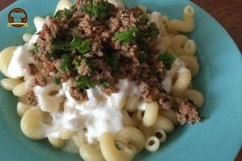 Yoğurtlu Kıymalı Makarna