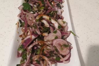 Nefis Soğan Salatası