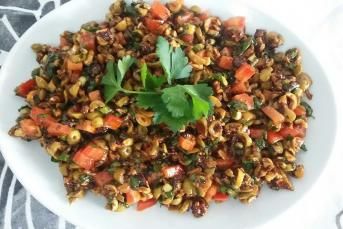 Yeşil Zeytin Salatası