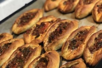 Kıymalı Ağzı Açık Poğaça