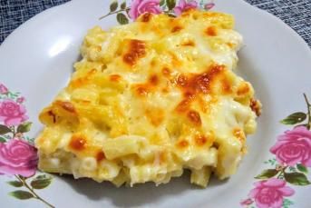 Fırında Beşamel Soslu Kaşarlı Makarna
