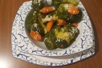 Havuçlu Brokoli Salatası