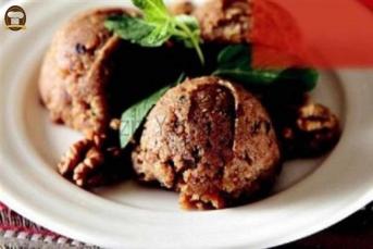 Dondurma Eşliğinde Kahveli İrmik Helva