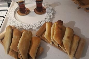 Peynirli Ve Kıymalı Kır Pidesi