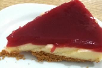 Vişneli Cheesecake (Çok Pratik)