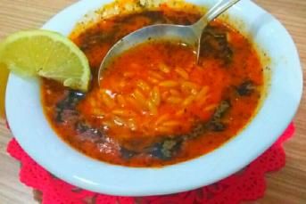 Domatesli Arpa Şehriye Çorbası