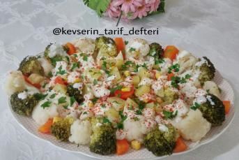 Nefis Karışık Sebze Yoğurtlaması