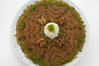 Cevizli Fıstıklı Un Helvası