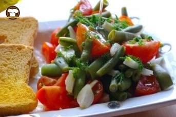 Taze Bakla Salatası