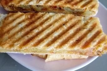 Patatesli Tost (Mutlaka Deneyin)