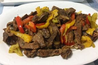 Renkli Biberli Et Sote