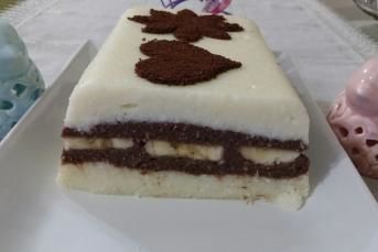 Muzlu İki Renkli İrmik Tatlısı