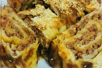 Nefis Lahmacun Böreği