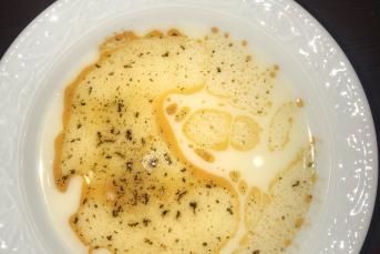 Erişteli Yoğurt Çorbası