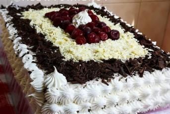 30 Kişilik Doğum Günü Pastası