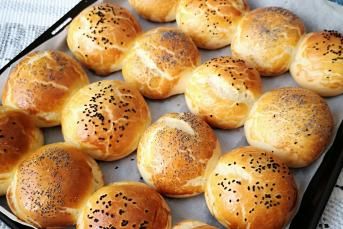 Nutellalı Sıvı Yağlı Pastane Poğaçası