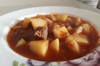 Nefis Etli Patates Yemeği