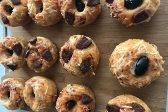 Muffins Pizza (Çok Kolay)