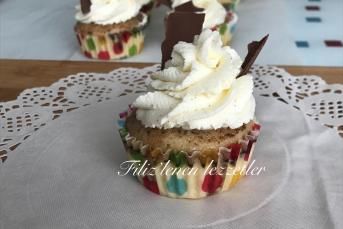 Tiramisu Dolgulu Cupcake