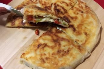 Pratik Peynirli Tava Böreği