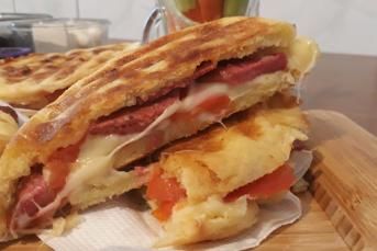 Bazlamalı Karışık Tost