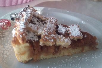 Elmalı Tart (Kıyır Kıyır)