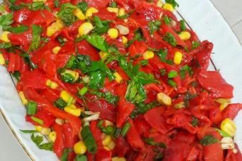 Kırmızı Biber Salatası