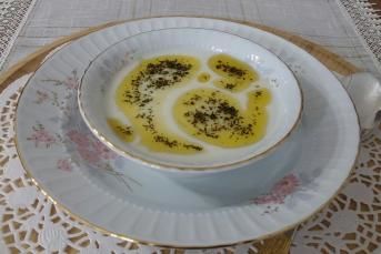 Mis Gibi Yoğurt Çorbası Tarifi
