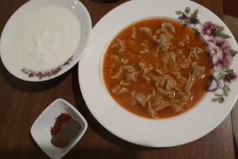 Enfes Mantı Çorbası