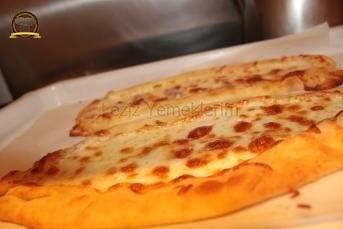 Peynirli Pide