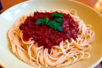 Bolonez Soslu Spagetti Tarifi
