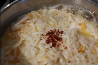 Tereyağlı Kaşarlı Yumurta