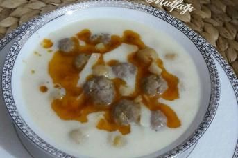 Terbiyeli Köfteli Erişteli Çorba