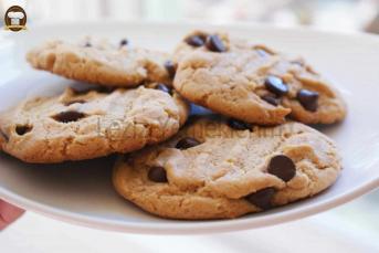 Çikolata Parçacıklı Kurabiye