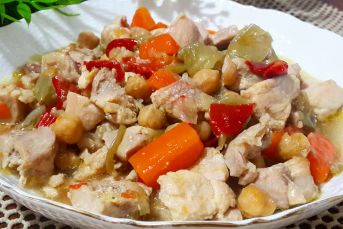 Nohutlu Tavuk Yemeği